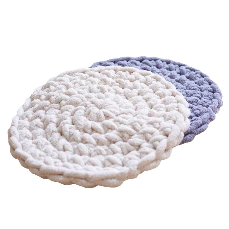 Four-Season Pet Mat - Handwoven Warm Knitted Pet Floor Mat, Dog & Cat Bed Pad, Fleece Carpet